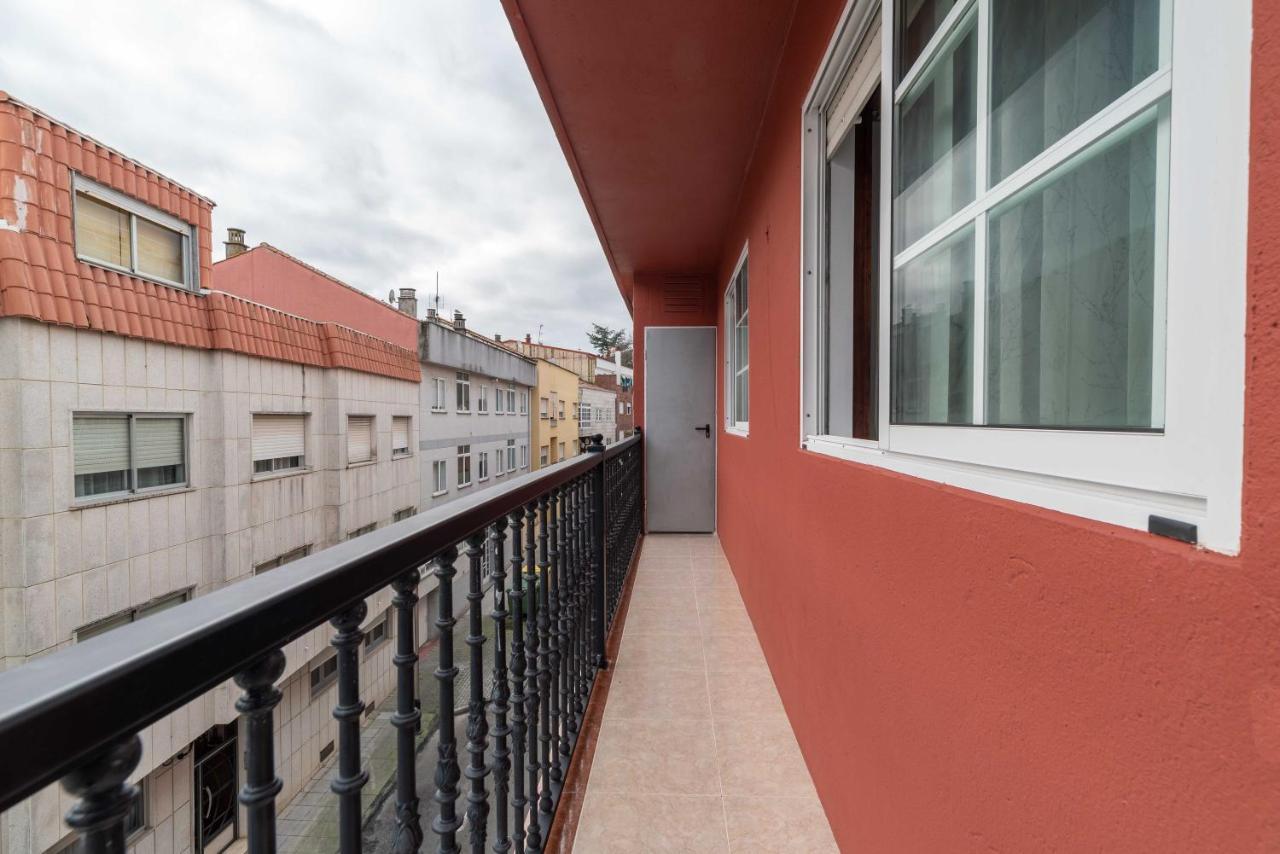 Ferienwohnung Apartamento Espacioso Cerca De La Playa Con Aire Acondicionado Moaña Exterior foto